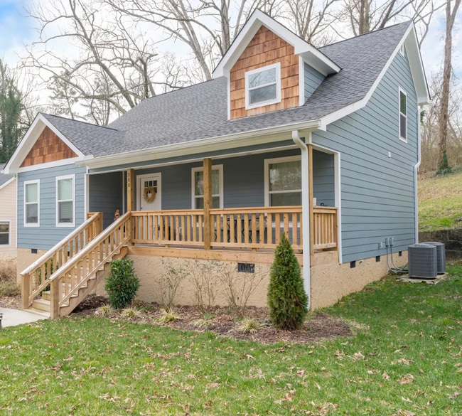 property at 300 W Ridgewood Ave