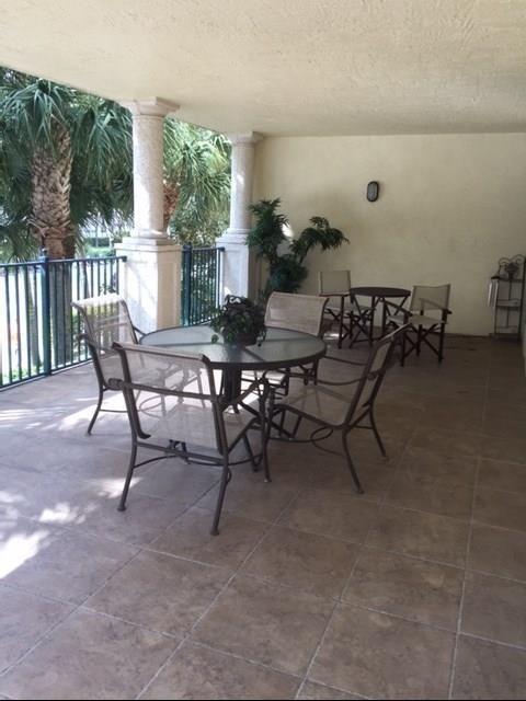 9 NE 20th Ave, Unit 201 in Deerfield Beach, FL - Building Photo
