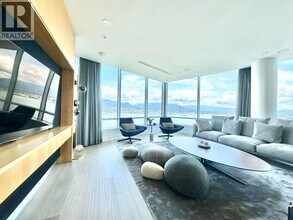 1077 W Cordova St in Vancouver, BC - Building Photo - Building Photo