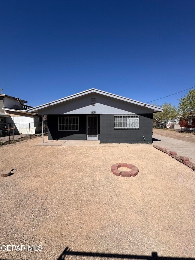 743 Rodriguez Rd in Socorro, TX - Building Photo - Building Photo