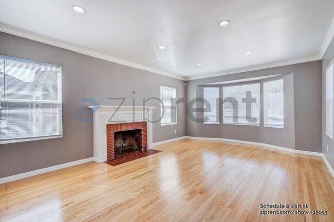 property at 9116 S Van Ness Ave