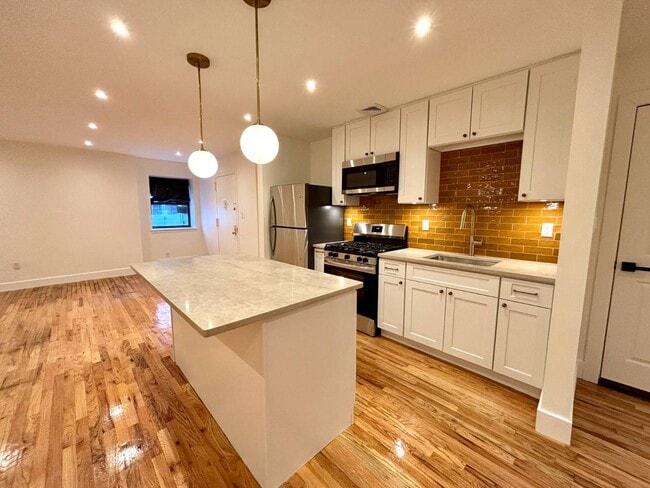 2182 Davidson Ave in Bronx, NY - Building Photo - Building Photo