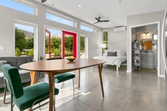 12135 Chumash Rd in Ojai, CA - Building Photo - Building Photo