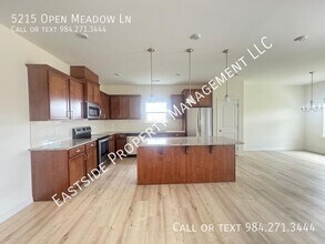 5215 Open Mdw Ln in Raleigh, NC - Building Photo - Building Photo