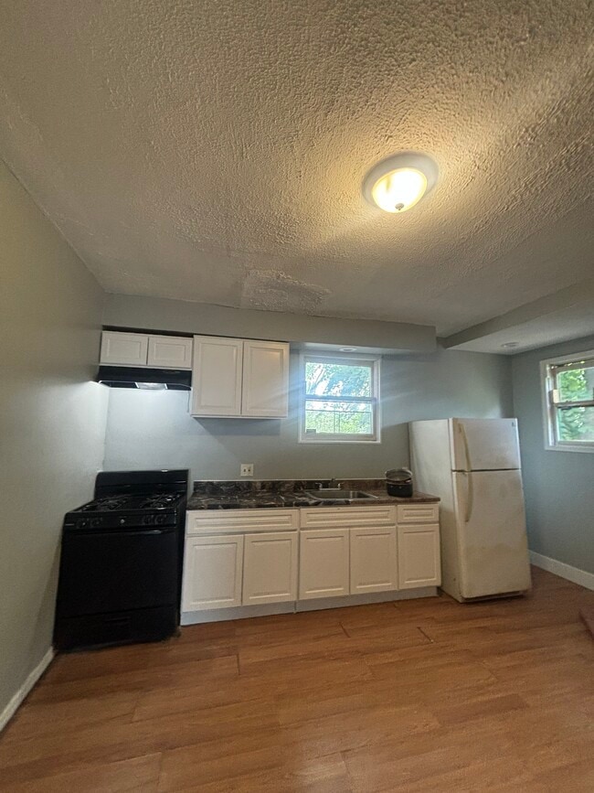 152 Shephard Ave, Unit 1