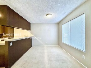 3215 Midway Dr in San Diego, CA - Building Photo - Building Photo