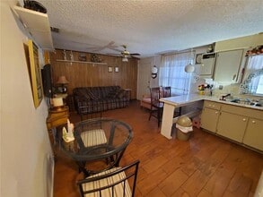 6141 10th St in Zephyrhills, FL - Building Photo - Building Photo