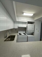 13810 SW 112th St in Miami, FL - Building Photo - Building Photo