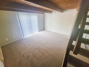 Elk Run Villas in Groveport, OH - Building Photo - Building Photo