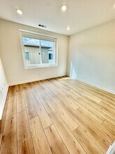 14350 Savannah Ct in San Diego, CA - Foto de edificio - Building Photo