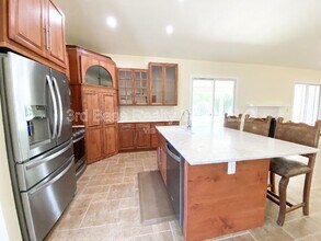 15861 N 15th St in Phoenix, AZ - Building Photo - Building Photo