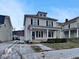 215 Wilson Ave in Lancaster, OH - Building Photo