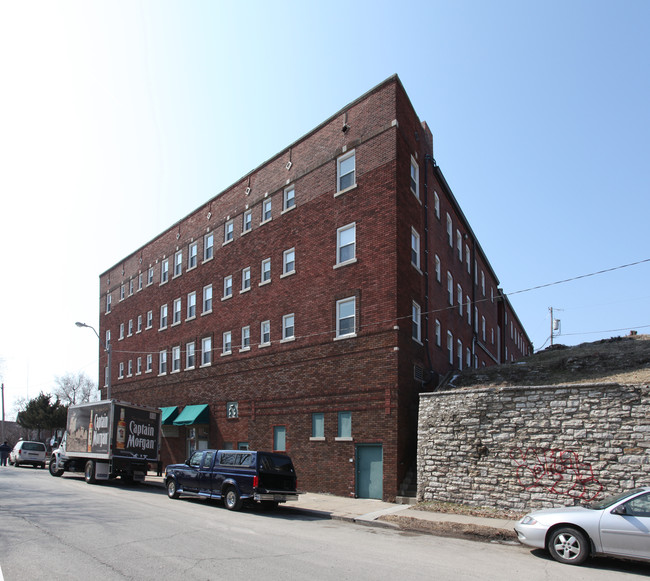 Nottingham Apartments in Kansas City, MO - Building Photo - Building Photo