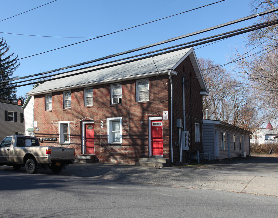 55 Cedar St in Kingston, NY - Building Photo