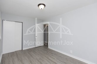 1922 Maclean Rd in Jacksonville, FL - Building Photo - Building Photo