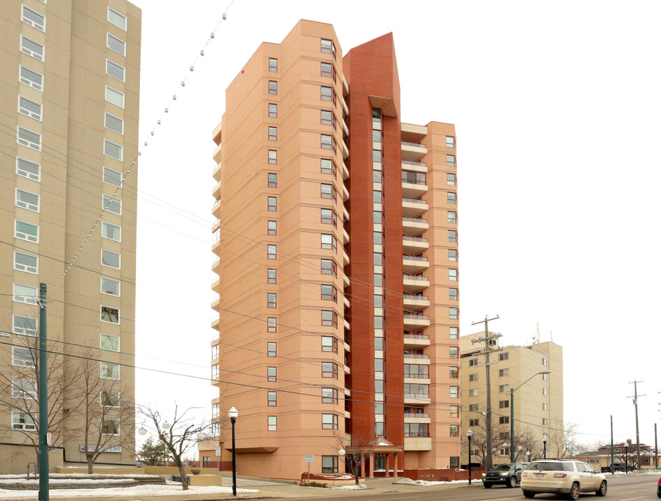 12319 Jasper Abbe NW in Edmonton, AB - Building Photo