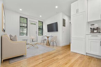 208 E 31st St-Unit -1RR in New York, NY - Building Photo - Building Photo