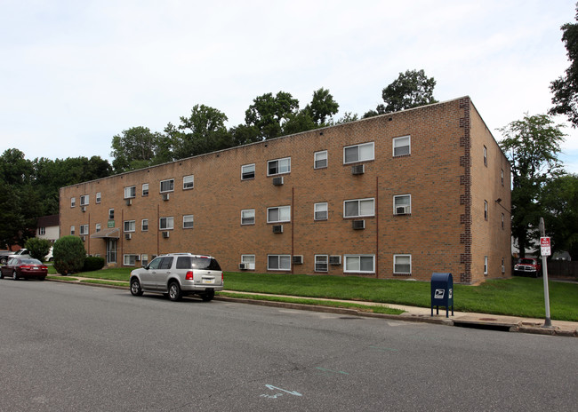 Pearson Court Apartments in Philadelphia, PA - Building Photo - Building Photo