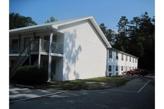 Breezeway Apartments in Franklin, GA - Building Photo - Building Photo