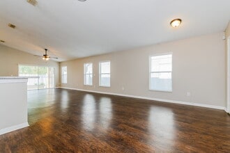 1207 Whitewood Way in Clermont, FL - Building Photo - Building Photo