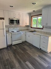 18035 Weaver Ct, Unit 18035 Weaver Ct in Sandy, OR - Building Photo - Building Photo