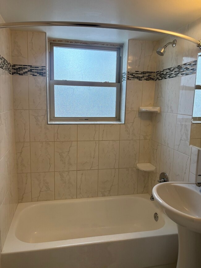 2665 Martin Luther King Jr Ave SE in Washington, DC - Building Photo - Building Photo