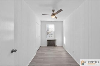 34 Maple Ave in Edison, NJ - Building Photo - Building Photo