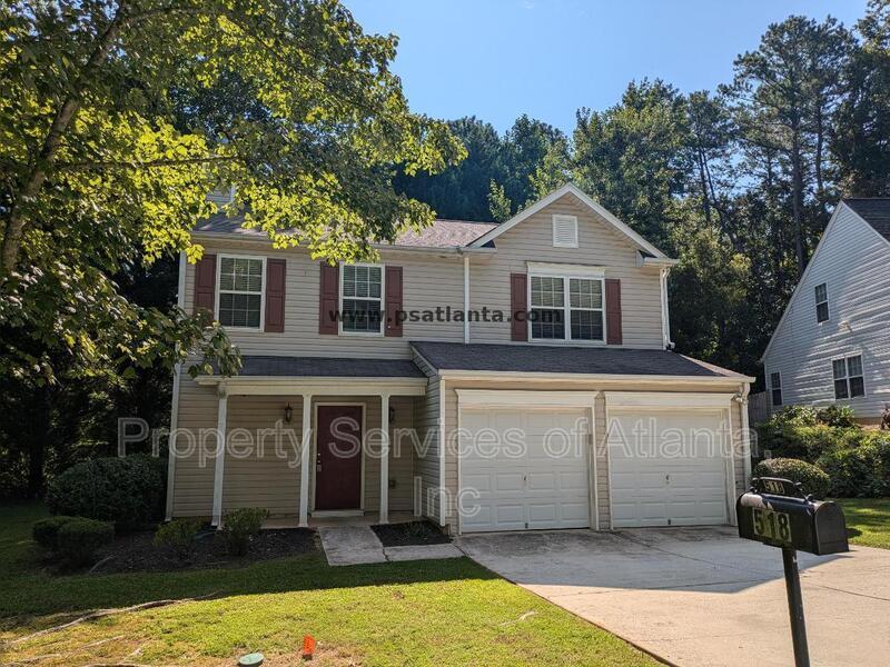 518 Arbor Ridge Dr in Stone Mountain, GA - Foto de edificio