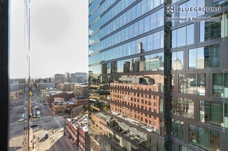 730 W Couch Pl in Chicago, IL - Building Photo - Building Photo