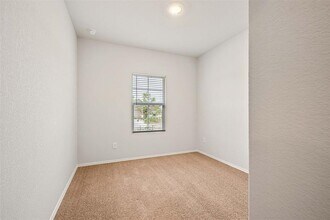 204 Lily Pond Trl in San Marcos, TX - Building Photo - Building Photo
