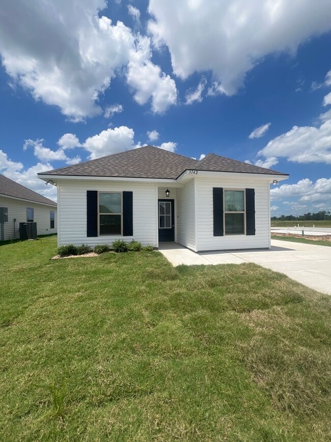3142 E Blue Heron Dr in Lake Charles, LA - Building Photo - Building Photo