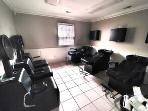 5772 Rayben Cir in Memphis, TN - Building Photo - Building Photo