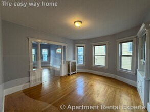 127 Walnut St in Somerville, MA - Building Photo - Building Photo