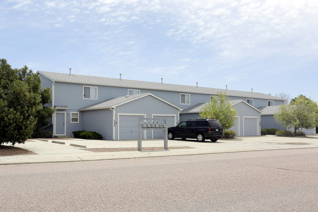 2349-2359 Shawnee Dr in Colorado Springs, CO - Building Photo