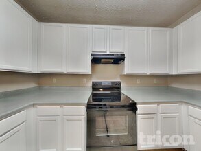 135 Ellis Drive in Conyers, GA - Building Photo - Building Photo