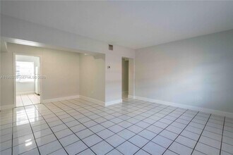 439 NE 82nd St in Miami, FL - Building Photo - Building Photo