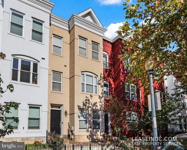 property at 1209 V St NW