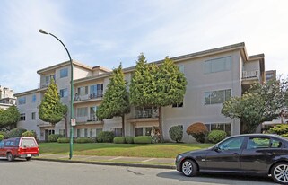 1676 W 11th Ave in Vancouver, BC - Building Photo