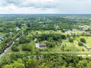 576 Marshall Rd in West Palm Beach, FL - Building Photo - Building Photo