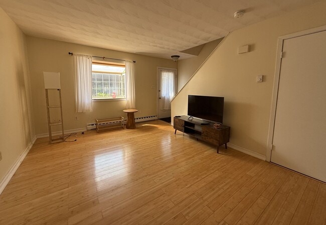 property at 2069 Mary Ellen Ln