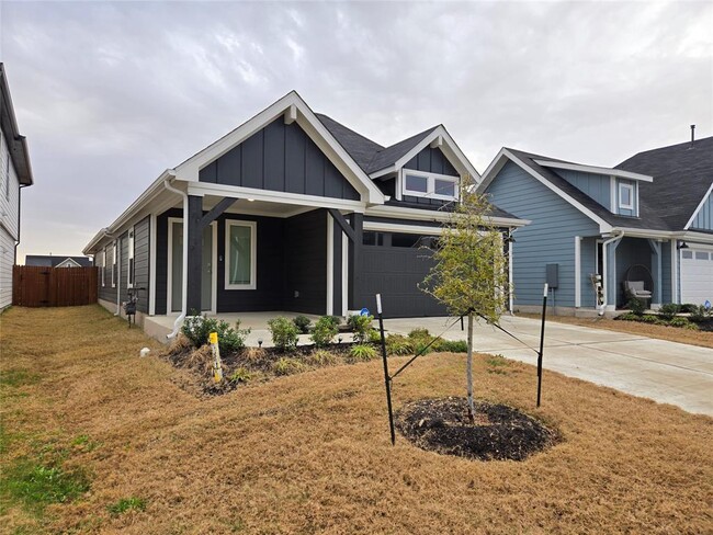 129 Gerasa Dr in Uhland, TX - Building Photo - Building Photo