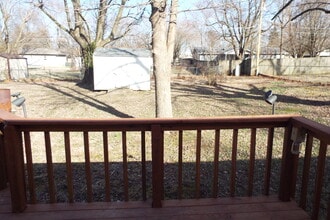 308 N Sunshine St in Marshfield, MO - Building Photo - Building Photo