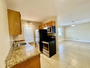 601 NE 29th Dr in Wilton Manors, FL - Building Photo - Building Photo