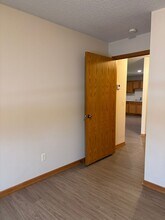 323 Williamsburg Pl in New Richmond, WI - Building Photo - Building Photo