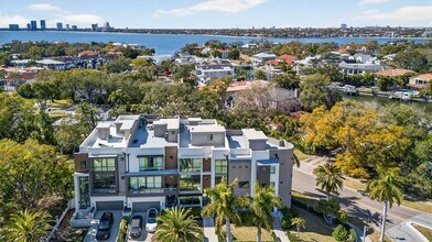 94 W Davis Blvd in Tampa, FL - Building Photo - Building Photo