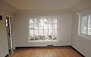 823 Elm St in Hudson, WI - Building Photo - Building Photo