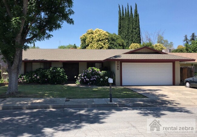property at 3035 Greenwood Ct