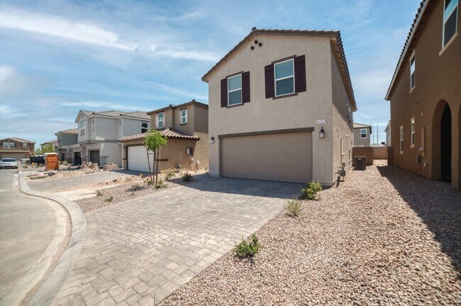 4727 Mystic Quartz Ct in Las Vegas, NV - Foto de edificio - Building Photo