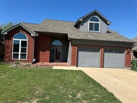 2036 Frontier Trail in Lewisville, TX - Building Photo