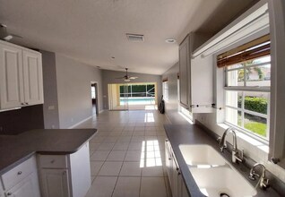 4728 Maupiti Way in Naples, FL - Building Photo - Building Photo